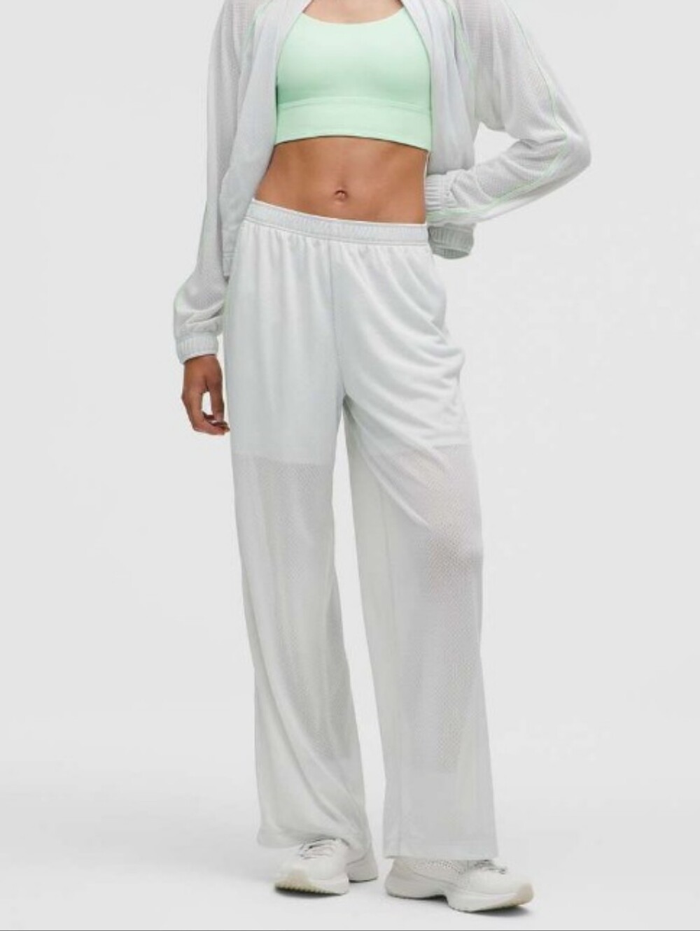 lululemon athletica Light Gray Mesh Pants with Mint Accent Shorts Large Womens